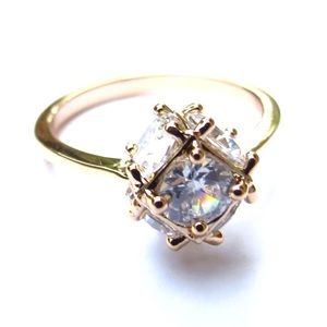 Crystal ball ring